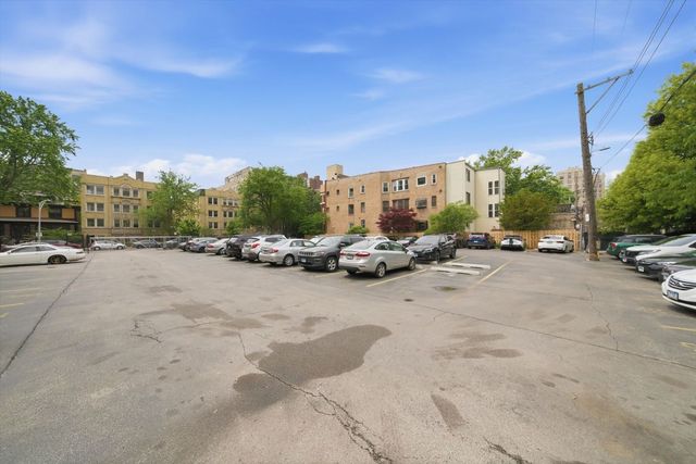 5044 N Marine Drive A7, Chicago, IL 60640