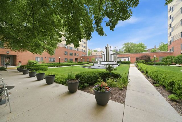 5044 N Marine Drive A7, Chicago, IL 60640