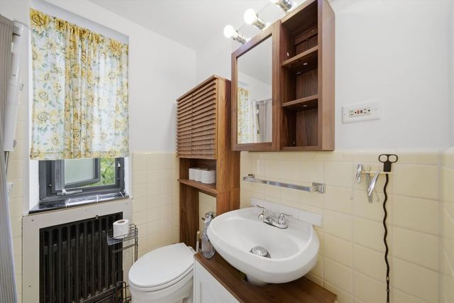 5044 N Marine Drive A7, Chicago, IL 60640