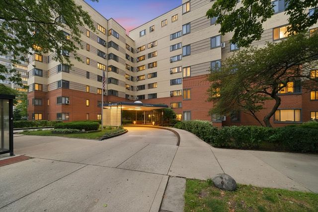 5044 N Marine Drive A7, Chicago, IL 60640