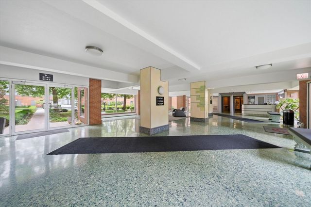 5044 N Marine Drive A7, Chicago, IL 60640