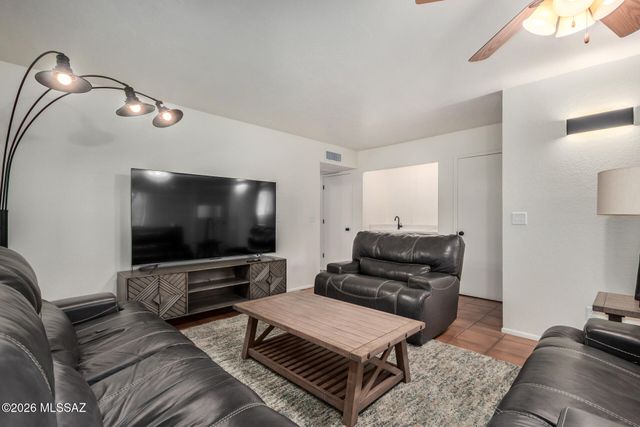 4290 N Tortolita Road, Tucson, AZ 85745