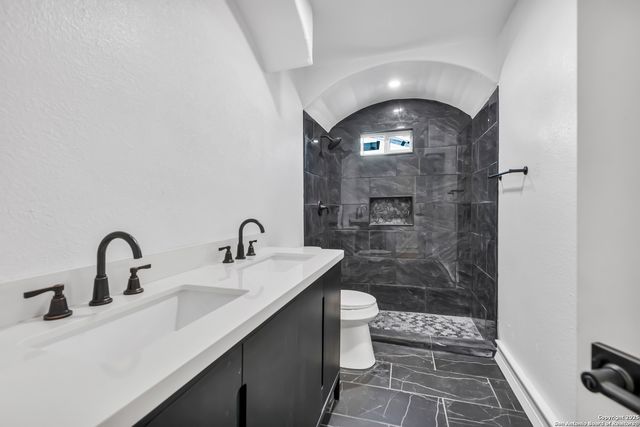 206 Sussex, San Antonio, TX 78221