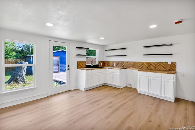 206 Sussex, San Antonio, TX 78221