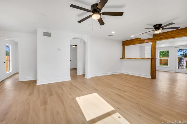 206 Sussex, San Antonio, TX 78221