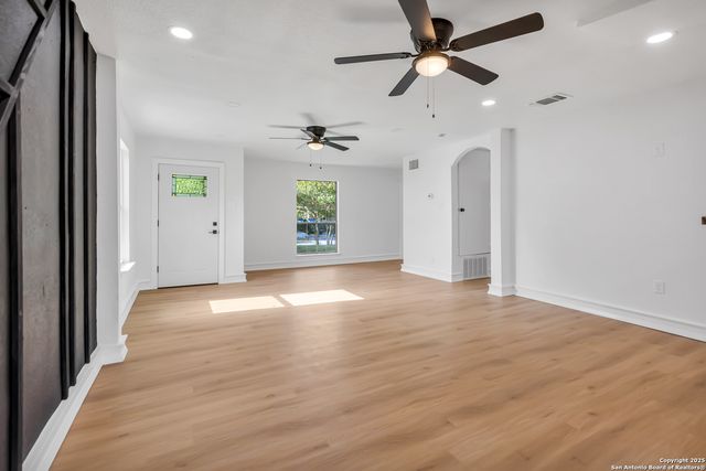 206 Sussex, San Antonio, TX 78221