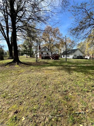 917 First Street, Eden, NC 27288
