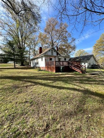 917 First Street, Eden, NC 27288
