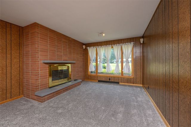 715 Highland Park Drive, New Franklin, OH 44319