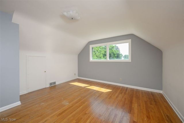 715 Highland Park Drive, New Franklin, OH 44319