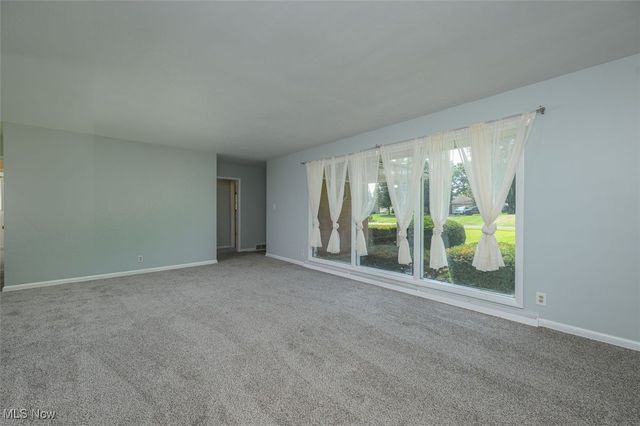 715 Highland Park Drive, New Franklin, OH 44319