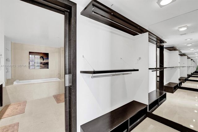 465 Brickell Ave 1905, Miami, FL 33131