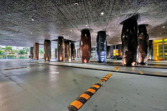 465 Brickell Ave 1905, Miami, FL 33131