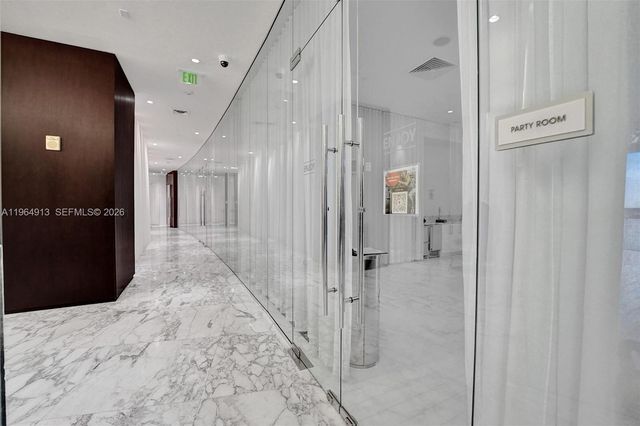 465 Brickell Ave 1905, Miami, FL 33131