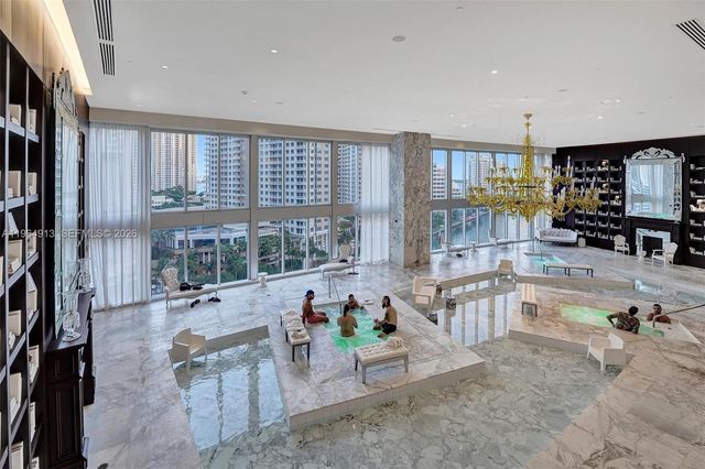 465 Brickell Ave 1905, Miami, FL 33131