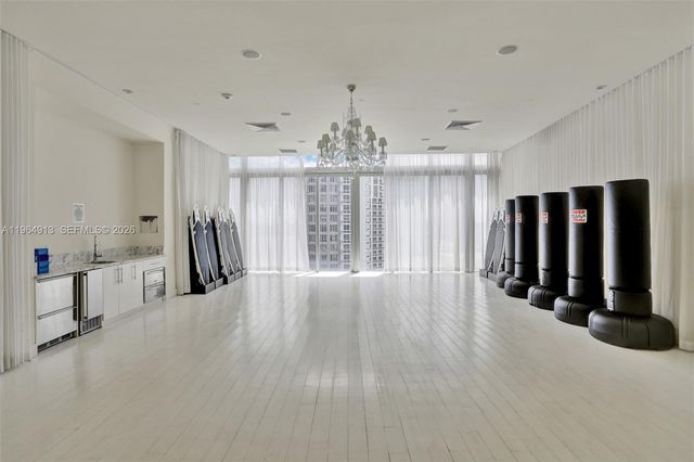 465 Brickell Ave 1905, Miami, FL 33131