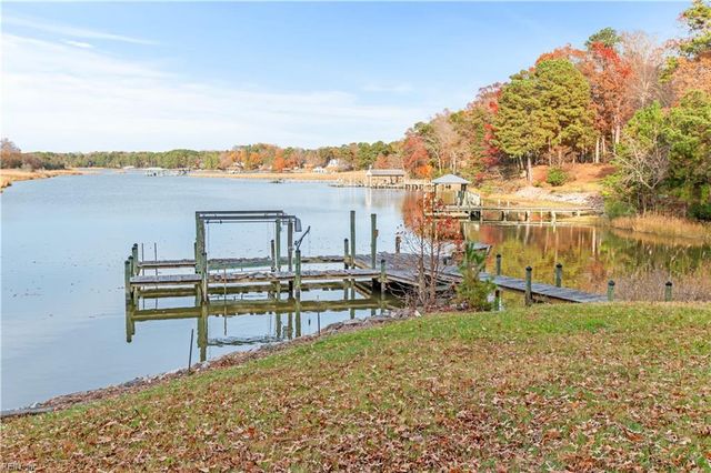 137 Beechwood HLS, Newport News, VA 23608