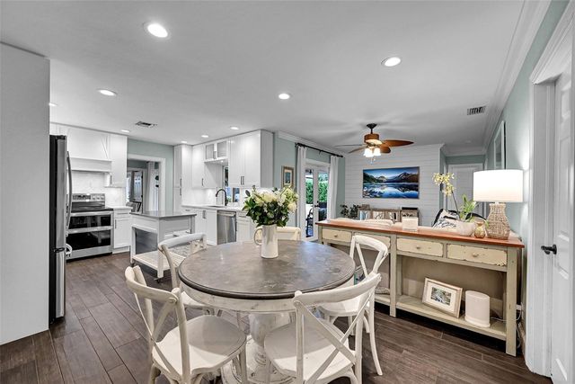 4221 NE 26th Avenue, Lighthouse Point, FL 33064