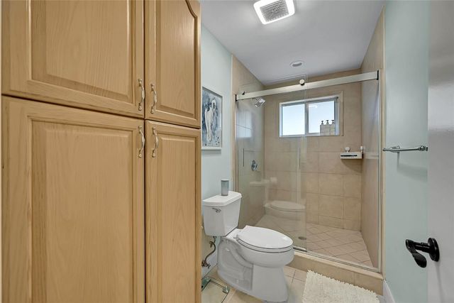 4221 NE 26th Avenue, Lighthouse Point, FL 33064