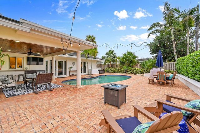 4221 NE 26th Avenue, Lighthouse Point, FL 33064