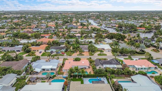 4221 NE 26th Avenue, Lighthouse Point, FL 33064