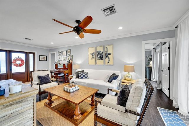 4221 NE 26th Avenue, Lighthouse Point, FL 33064