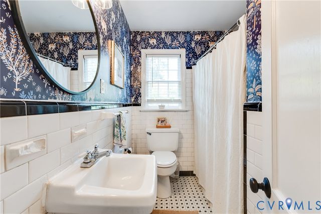 6419 Stuart Ave, Richmond, VA 23226