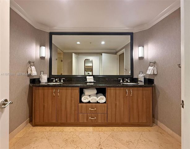 601 N Fort Lauderdale Beach Blvd 712, Fort Lauderdale, FL 33304