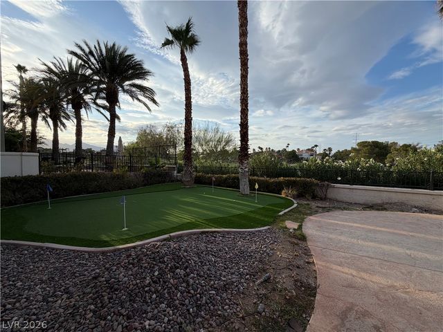 8604 Titleist Circle, Las Vegas, NV 89117