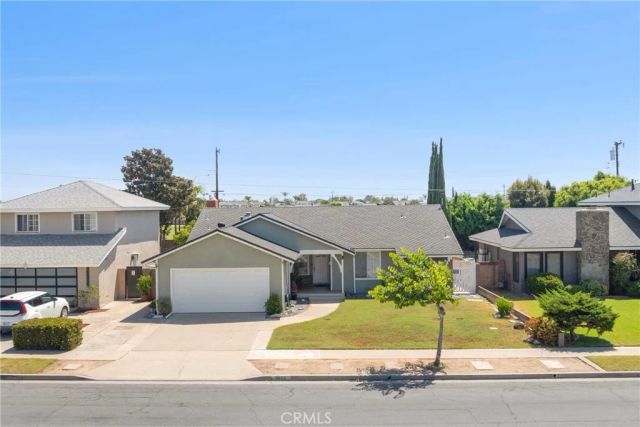 9692 Salisbury, Cypress, CA 90630