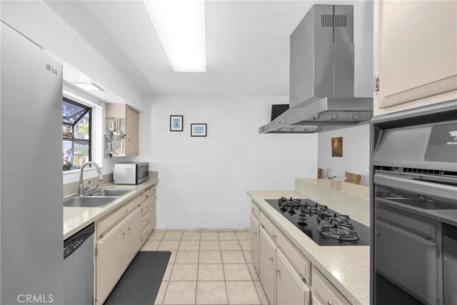 9692 Salisbury, Cypress, CA 90630