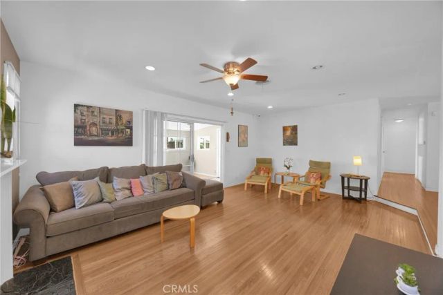 9692 Salisbury, Cypress, CA 90630