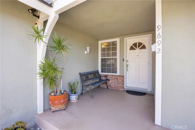 9692 Salisbury, Cypress, CA 90630