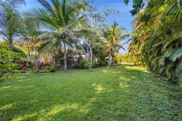 6970 SW 124th St, Pinecrest, FL 33156