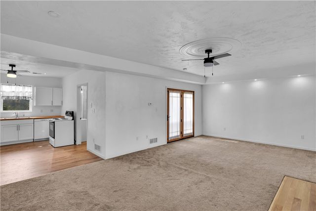 624 DIANTHUS STREET, North Huntingdon, PA 15642