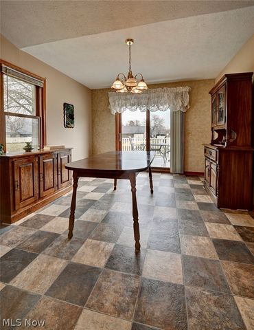 489 Oak Avenue, Strasburg, OH 44680