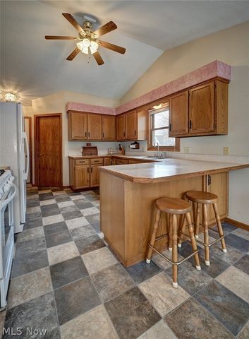 489 Oak Avenue, Strasburg, OH 44680