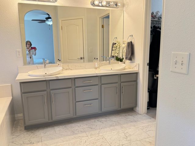 618 W Madrid Lane, Clovis, CA 93619