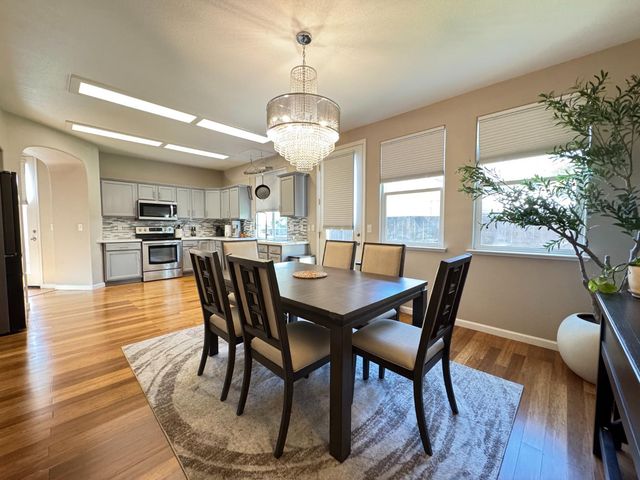 618 W Madrid Lane, Clovis, CA 93619