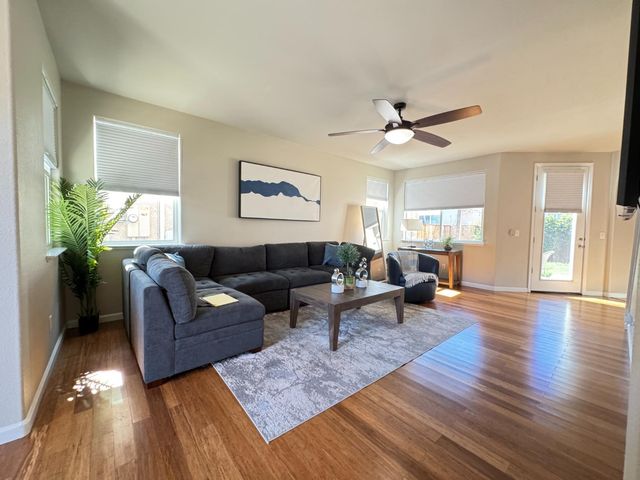 618 W Madrid Lane, Clovis, CA 93619