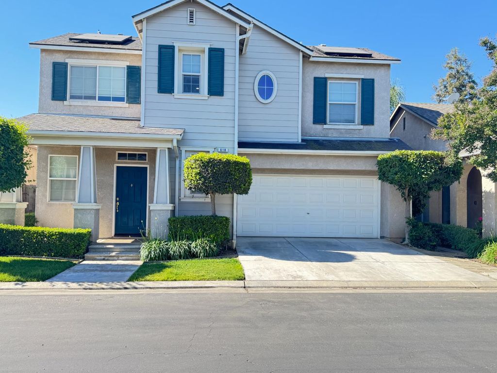 618 W Madrid Lane, Clovis, CA 93619