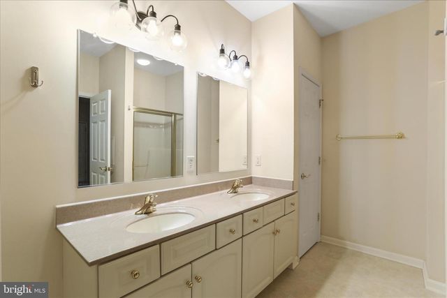 624 TRAFALGAR DR, Hagerstown, MD 21742