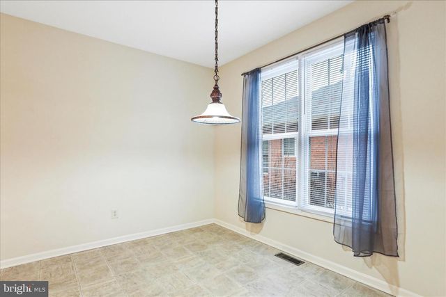 624 TRAFALGAR DR, Hagerstown, MD 21742