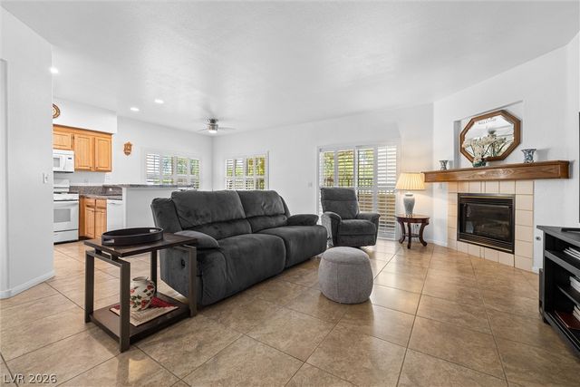 4910 Black Bear Road 101, Las Vegas, NV 89149