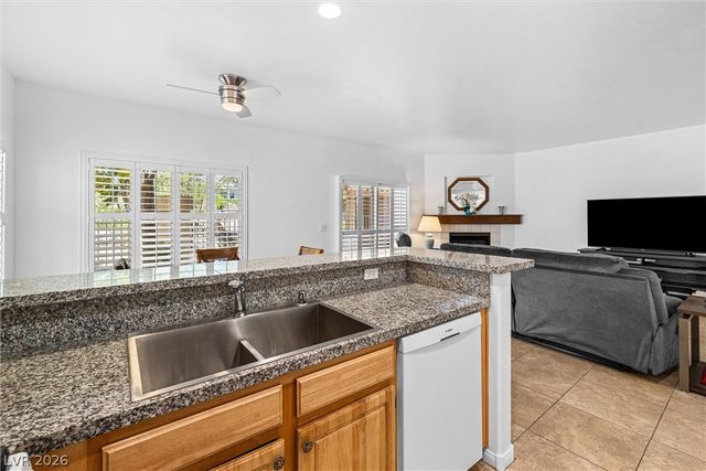 4910 Black Bear Road 101, Las Vegas, NV 89149