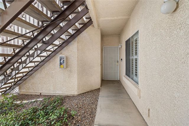 4910 Black Bear Road 101, Las Vegas, NV 89149