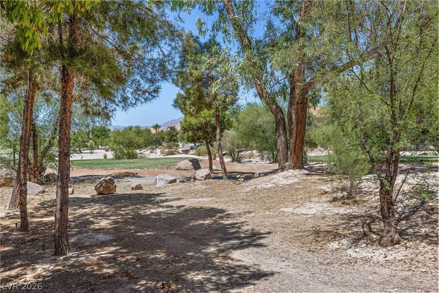 4910 Black Bear Road 101, Las Vegas, NV 89149