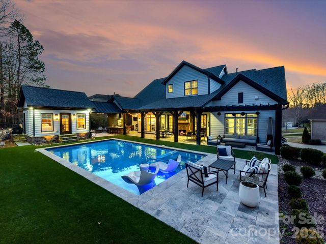 18624 Silent Falls Cove, Davidson, NC 28036