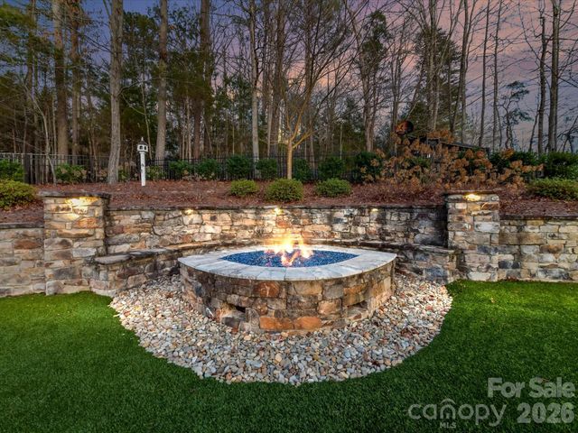 18624 Silent Falls Cove, Davidson, NC 28036