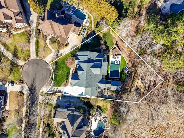 18624 Silent Falls Cove, Davidson, NC 28036